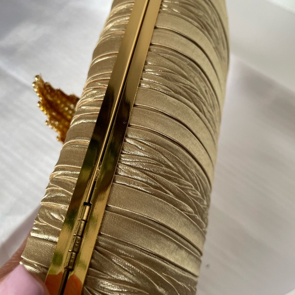 Special Event Clutch. - Picture 10 of 12